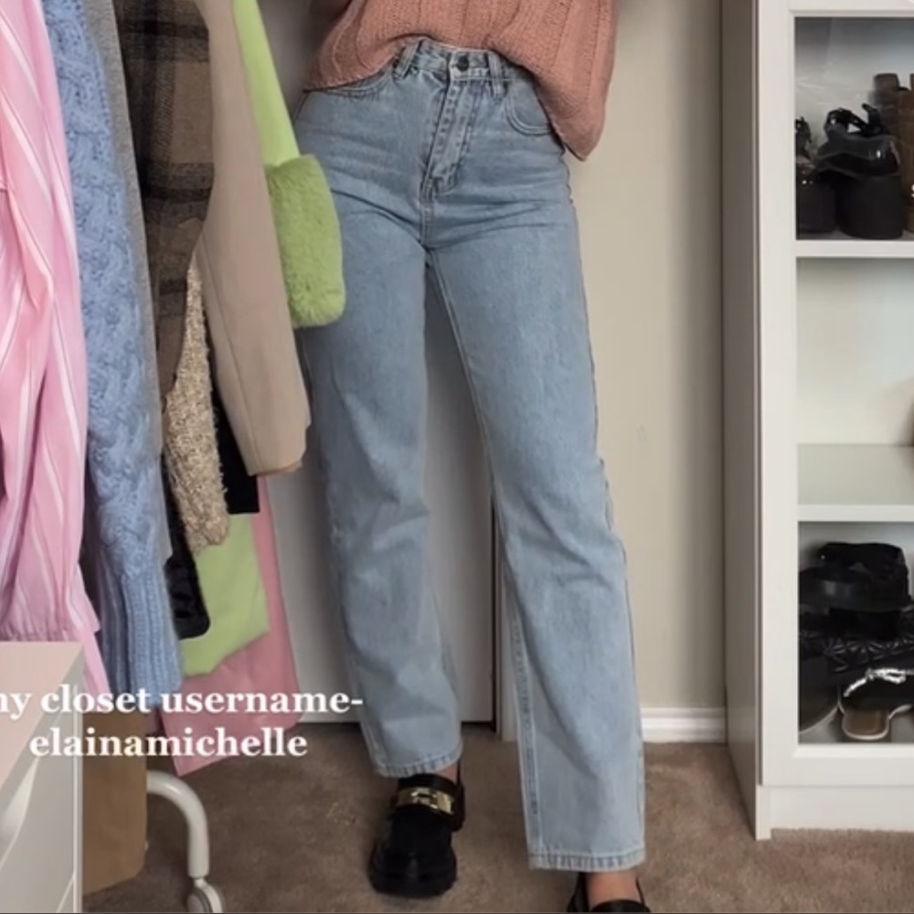 PETAL & PUP LIGHT WASH MOM JEANS